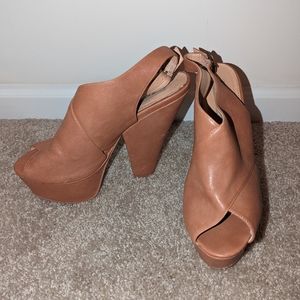 Steve Madden platform sandals